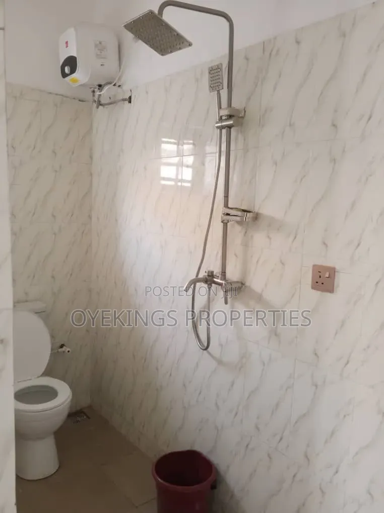 4bdrm Duplex in Oke Ibukun, Oluyole Estate for sale