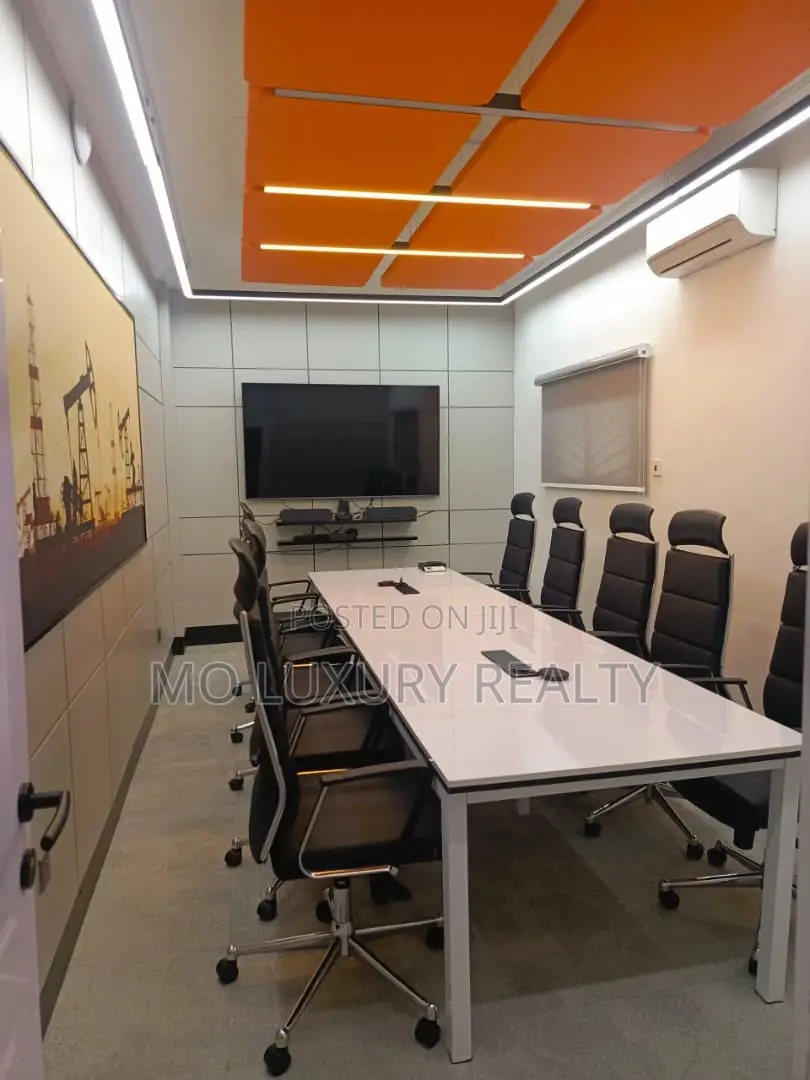 Office Building on 2000sqm for Lease
