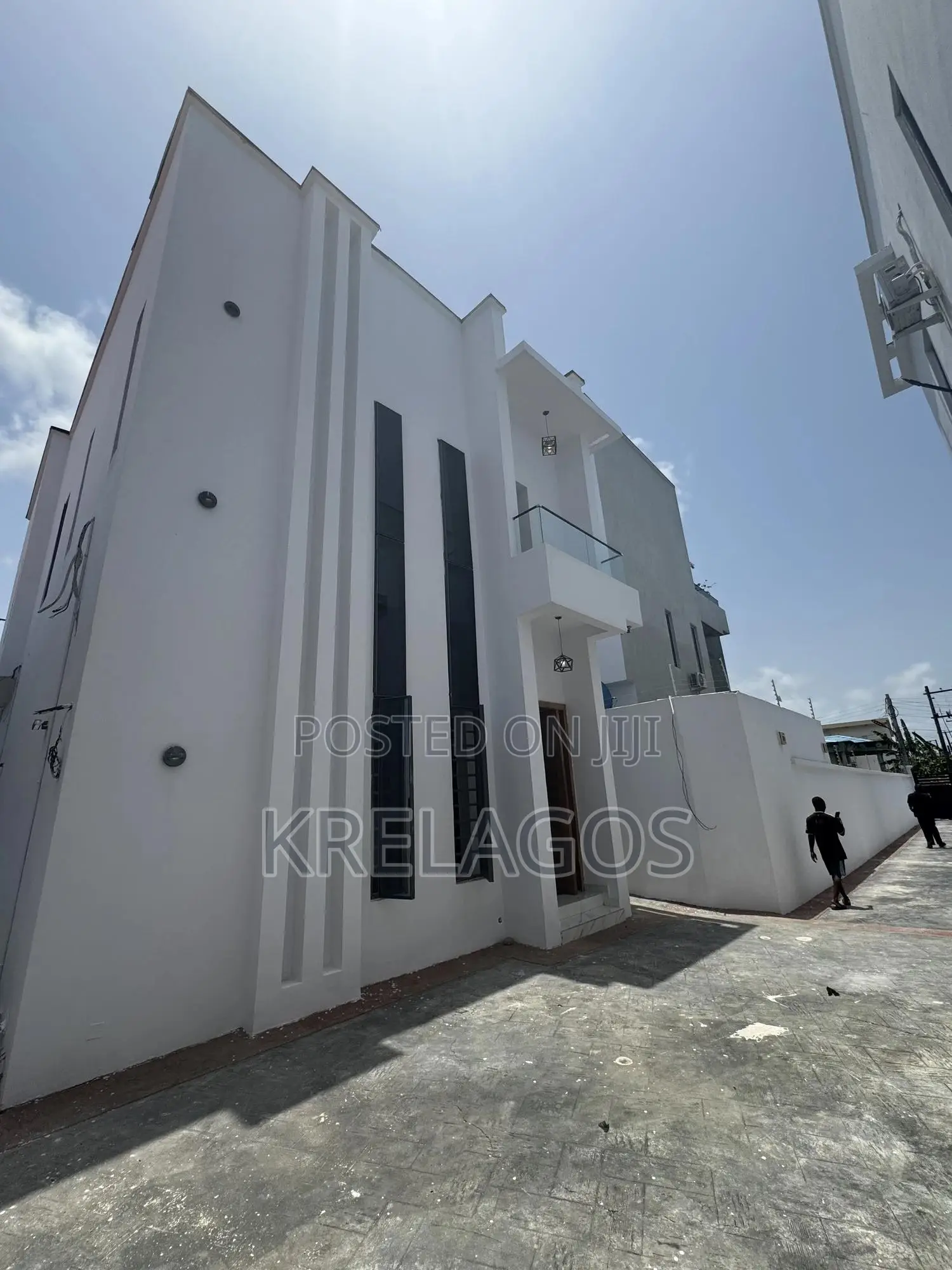 4bdrm Duplex in Agungi for rent