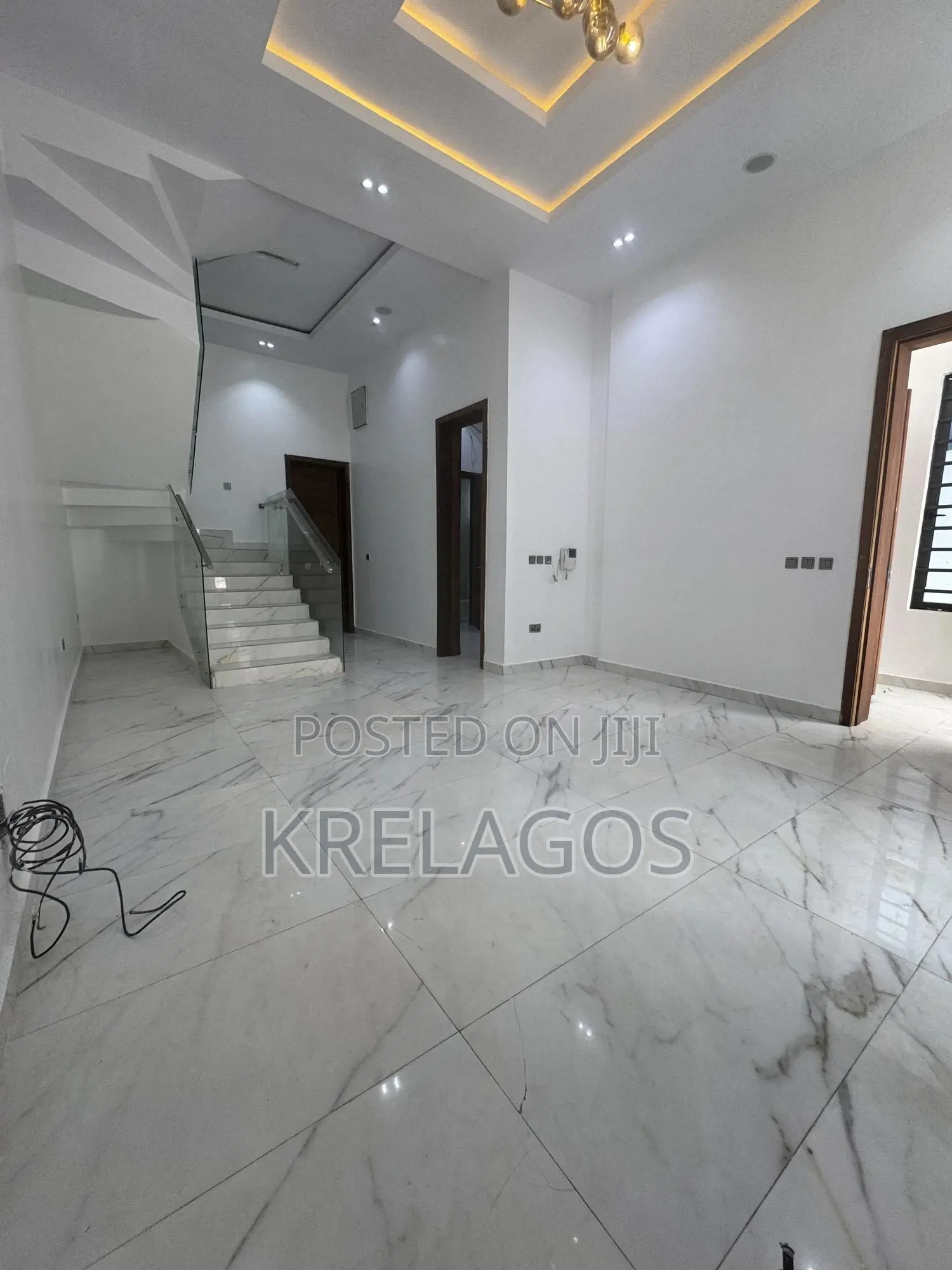 4bdrm Duplex in Agungi for rent