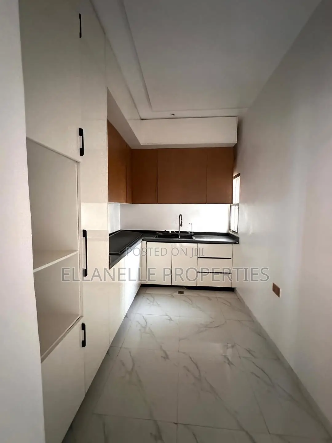 4bdrm Townhouse / Terrace in Jahi for rent