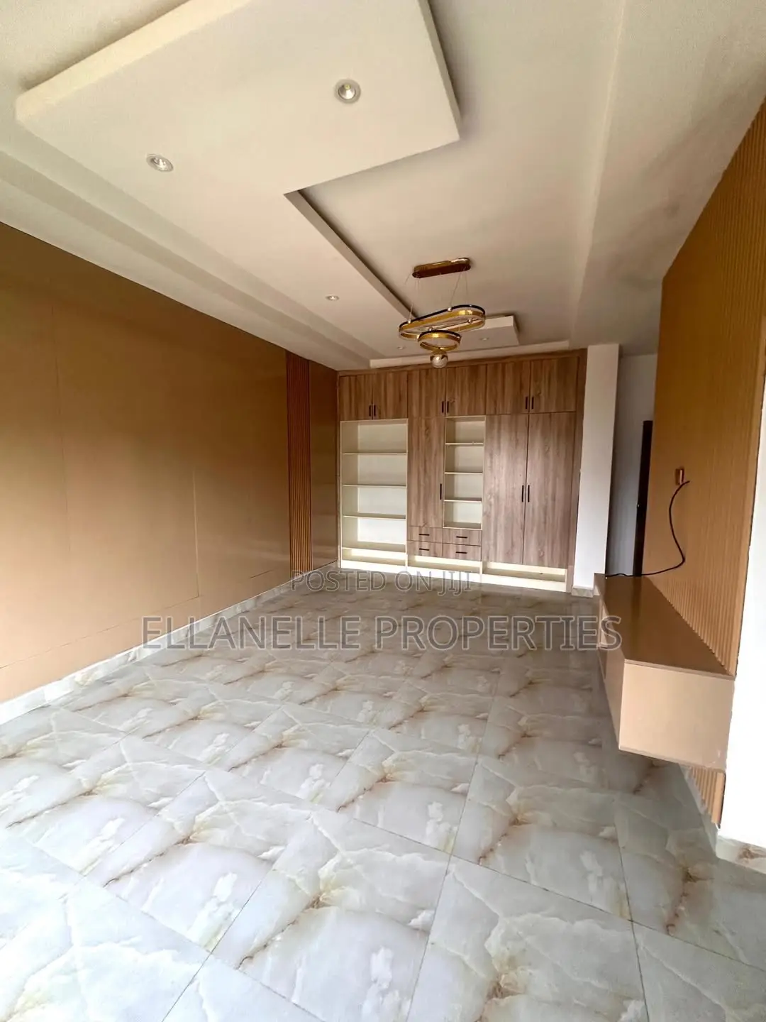 4bdrm Townhouse / Terrace in Jahi for rent