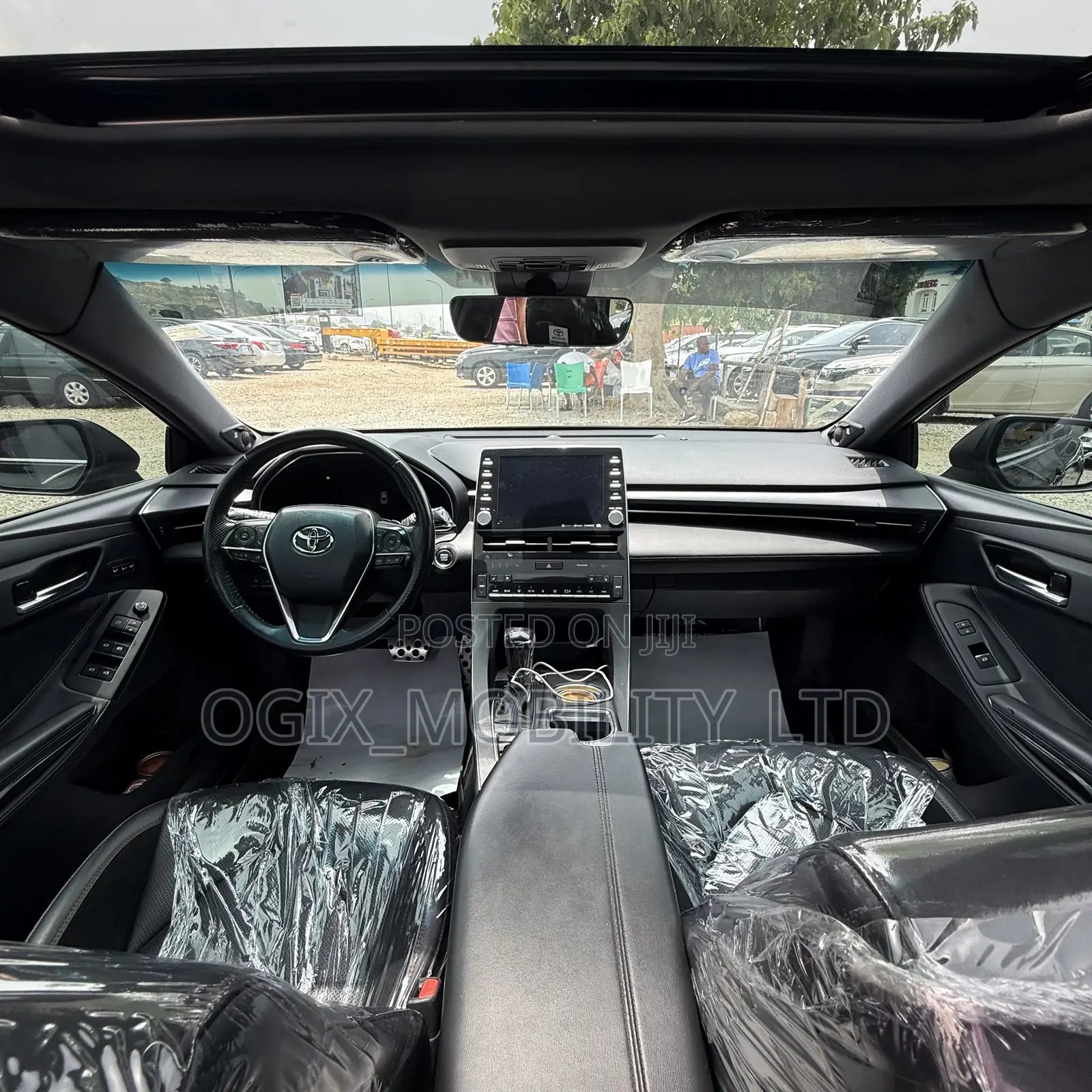 Toyota Avalon 2022 Black