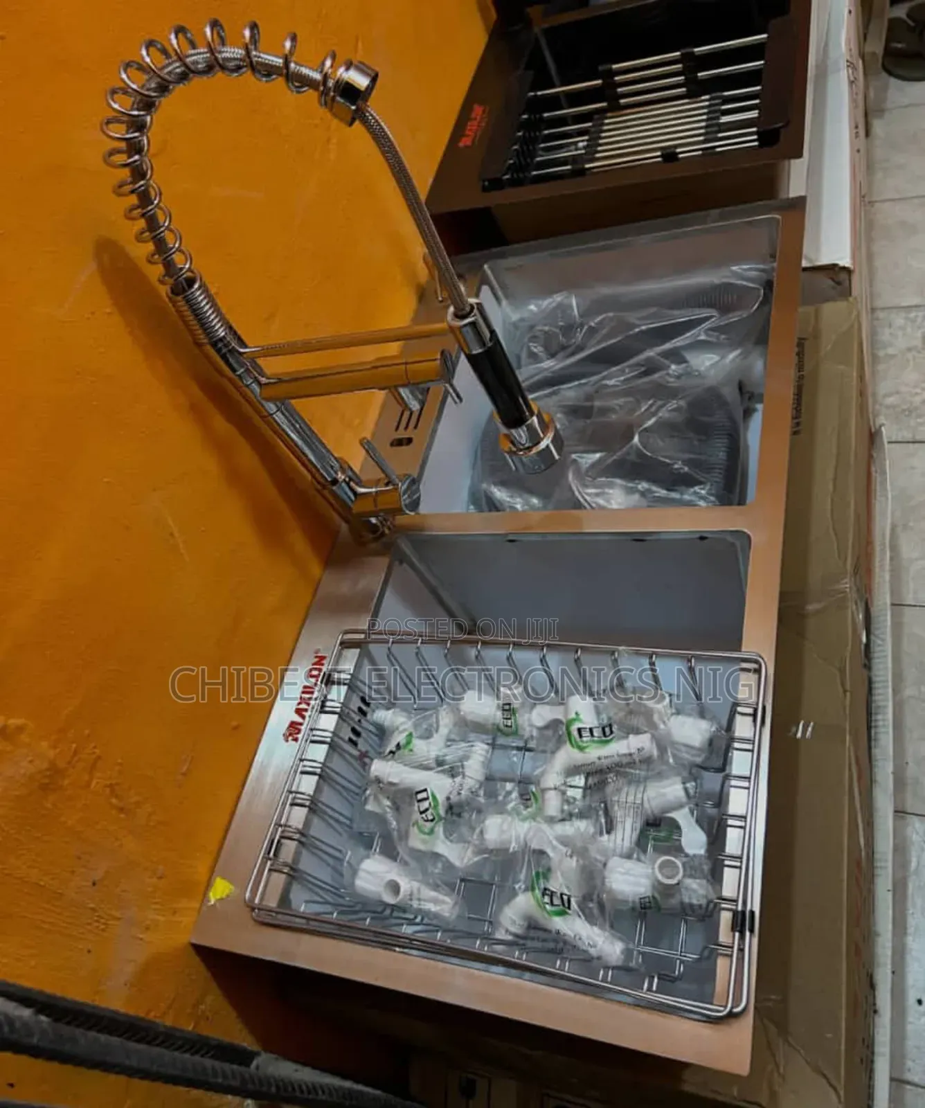 Original Quality Built-in Kitchen Sink With All the Accessories