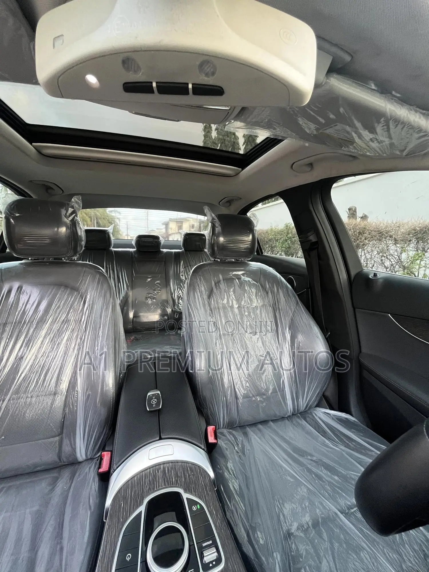 Mercedes-Benz C300 2020 Silver