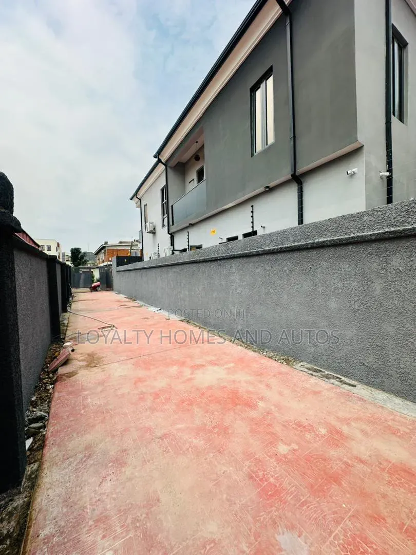 4bdrm Duplex in Opebi for sale