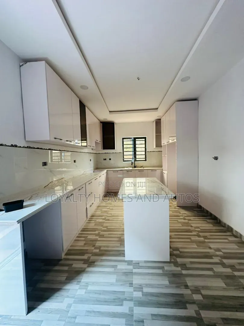 4bdrm Duplex in Opebi for sale
