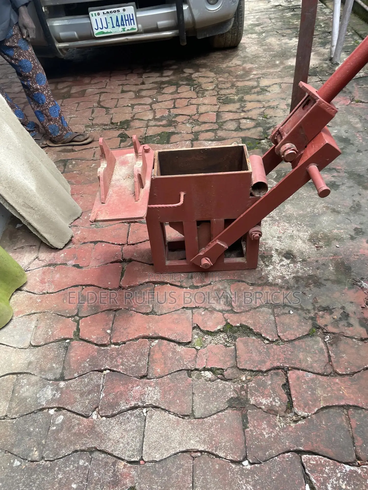 Manually Operated Single Multi-Purpose Brick Making Press Machine .