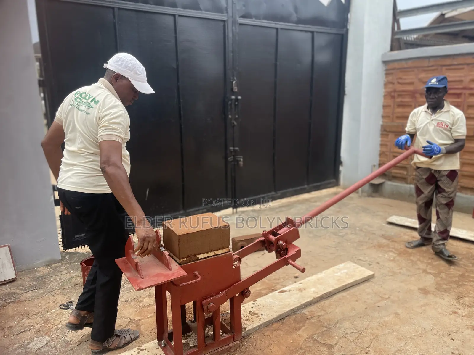 Mud/Adobe Red Soil Block Press/Machine