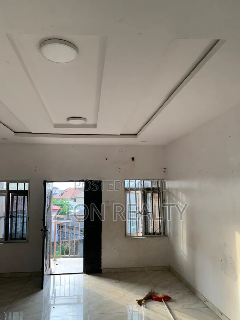 2bdrm Apartment in Uba - Ologunfe, Ibeju for rent