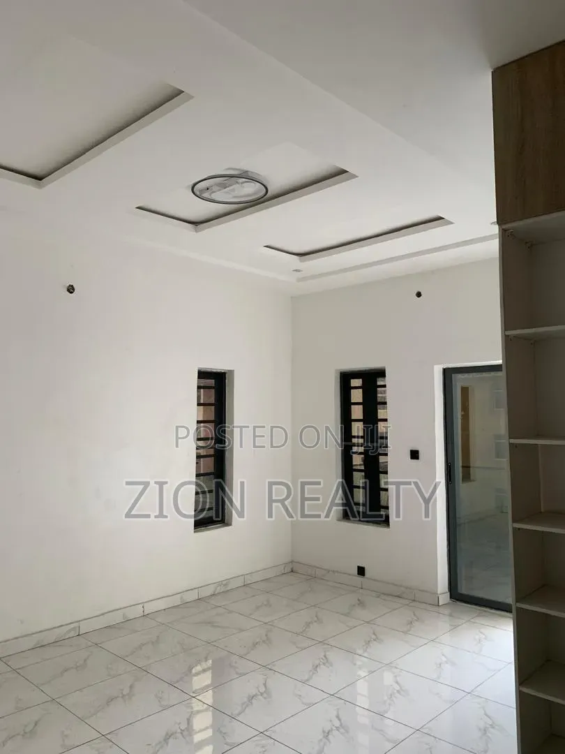 5bdrm Duplex in Greenwood, Ibeju for sale