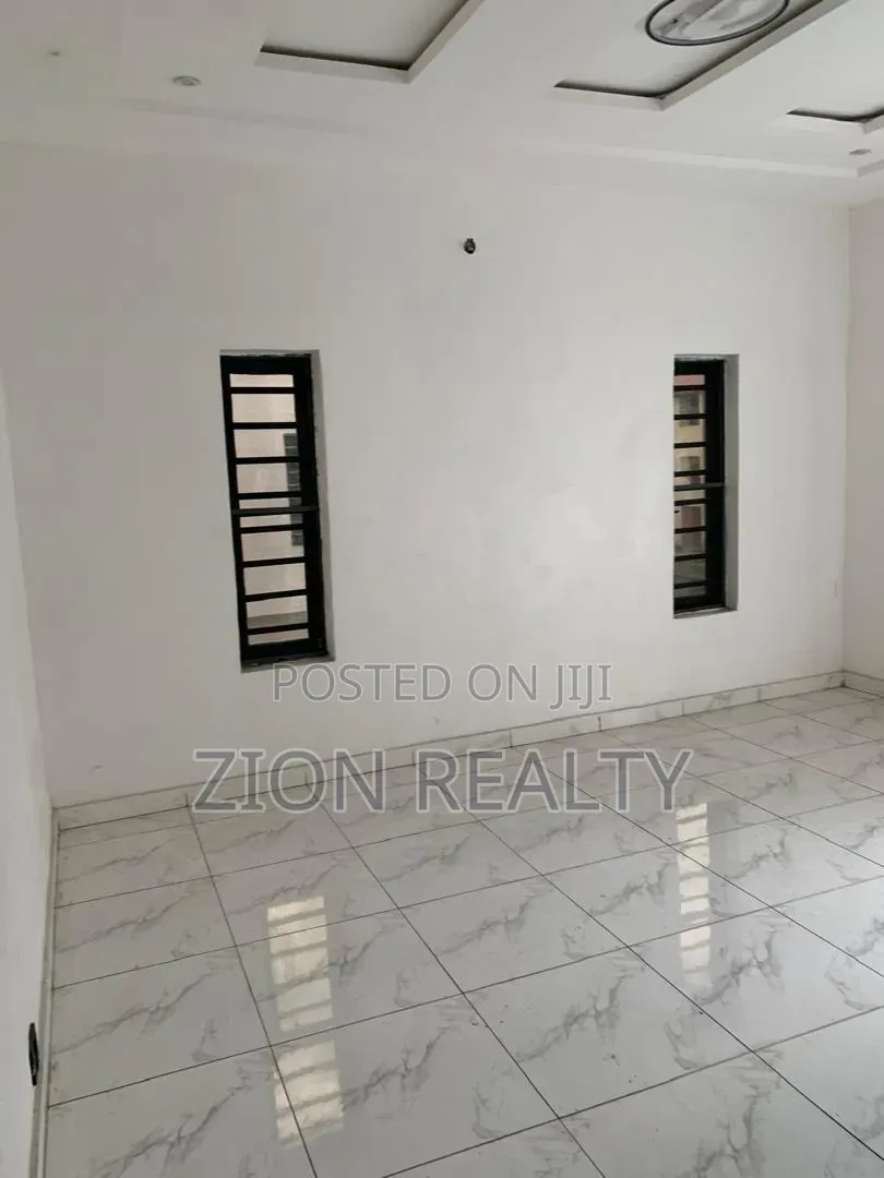 5bdrm Duplex in Greenwood, Ibeju for sale