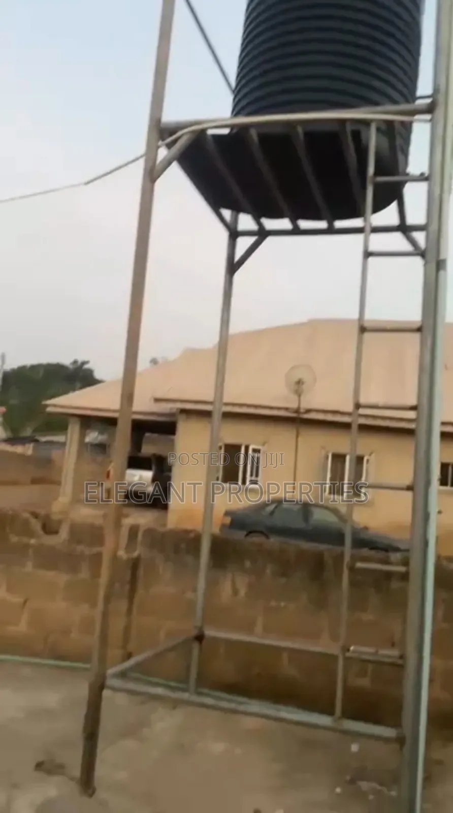 4bdrm Bungalow in Facing The Main Road, Osogbo for sale