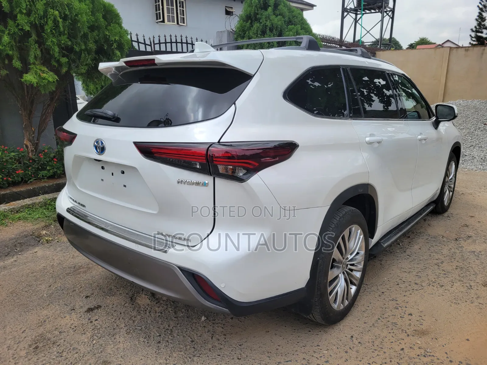 Toyota Highlander Platinum AWD 2024 White