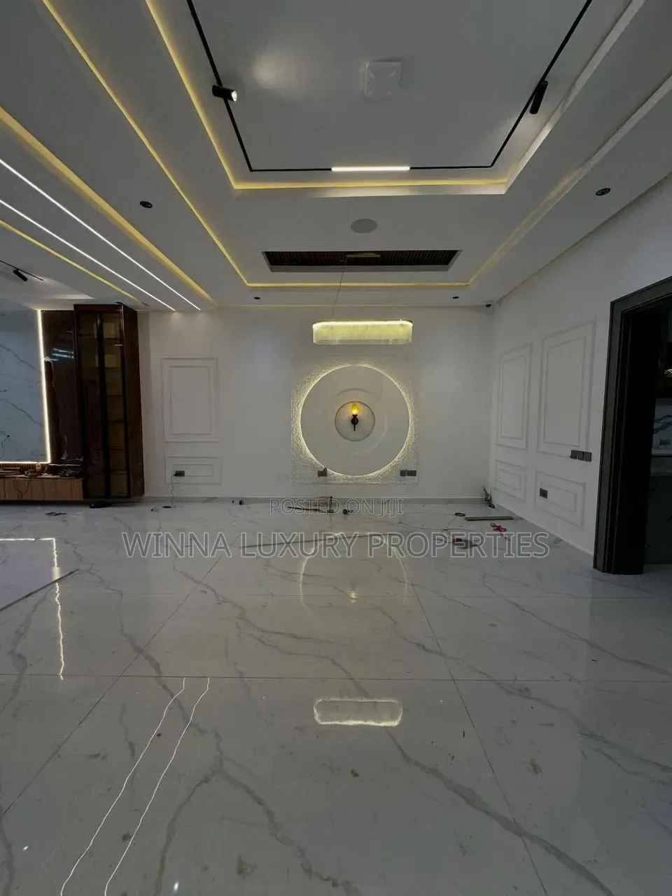 5bdrm Duplex in Utako for sale