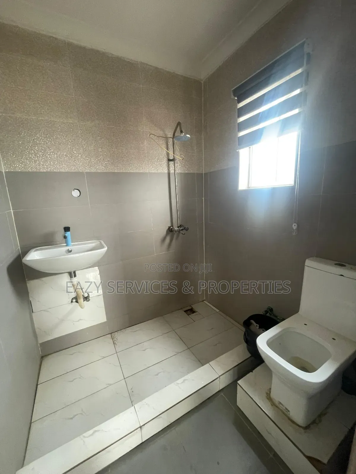 Studio Apartment in Chevy View Estate, Chevron for rent