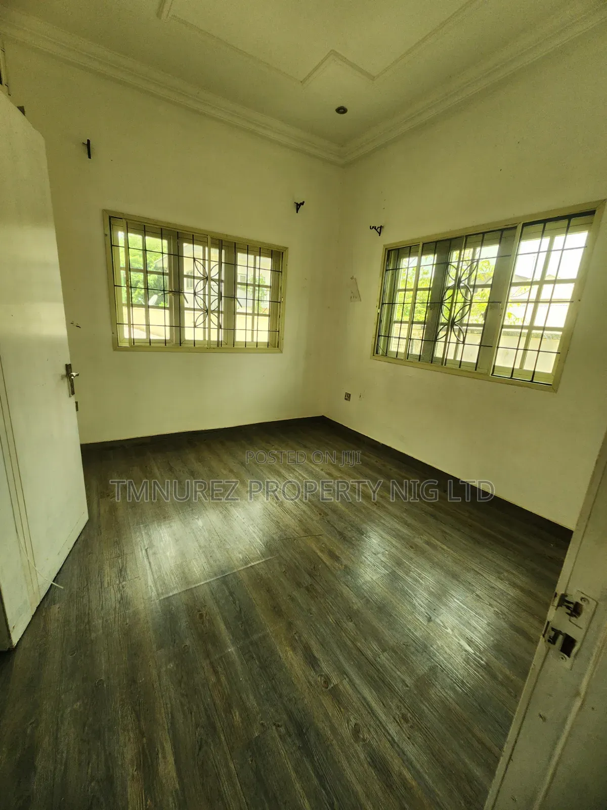 3bdrm Apartment in Lekki Phase1 for rent