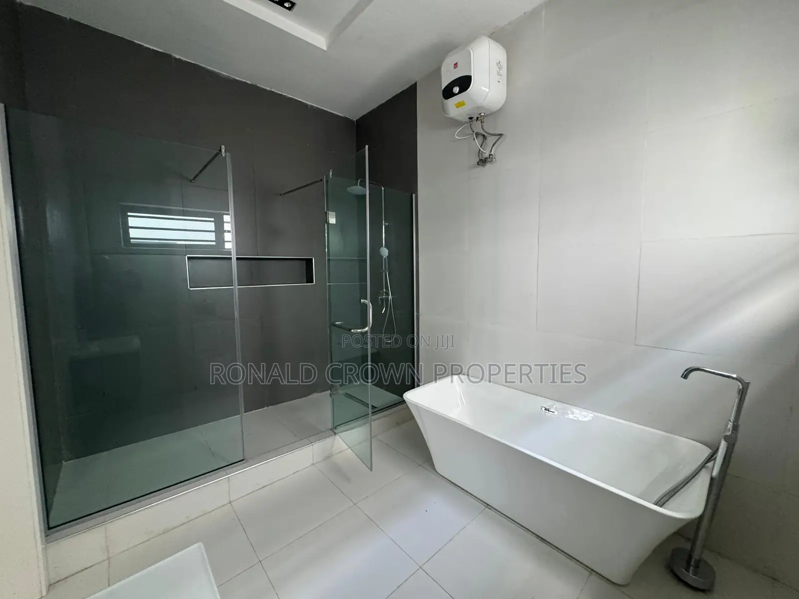 4bdrm Duplex in Adeniyi Jones for sale