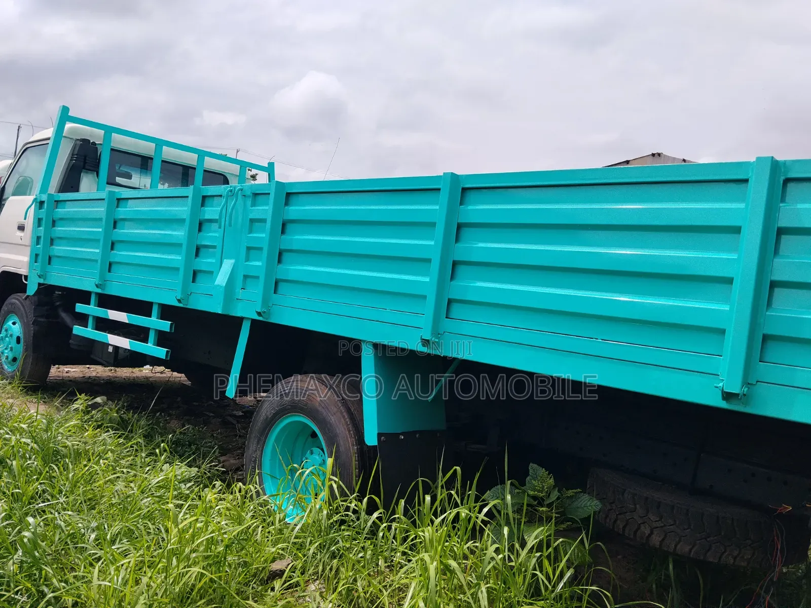 Toyota Dyna400 17feet Long Chassis