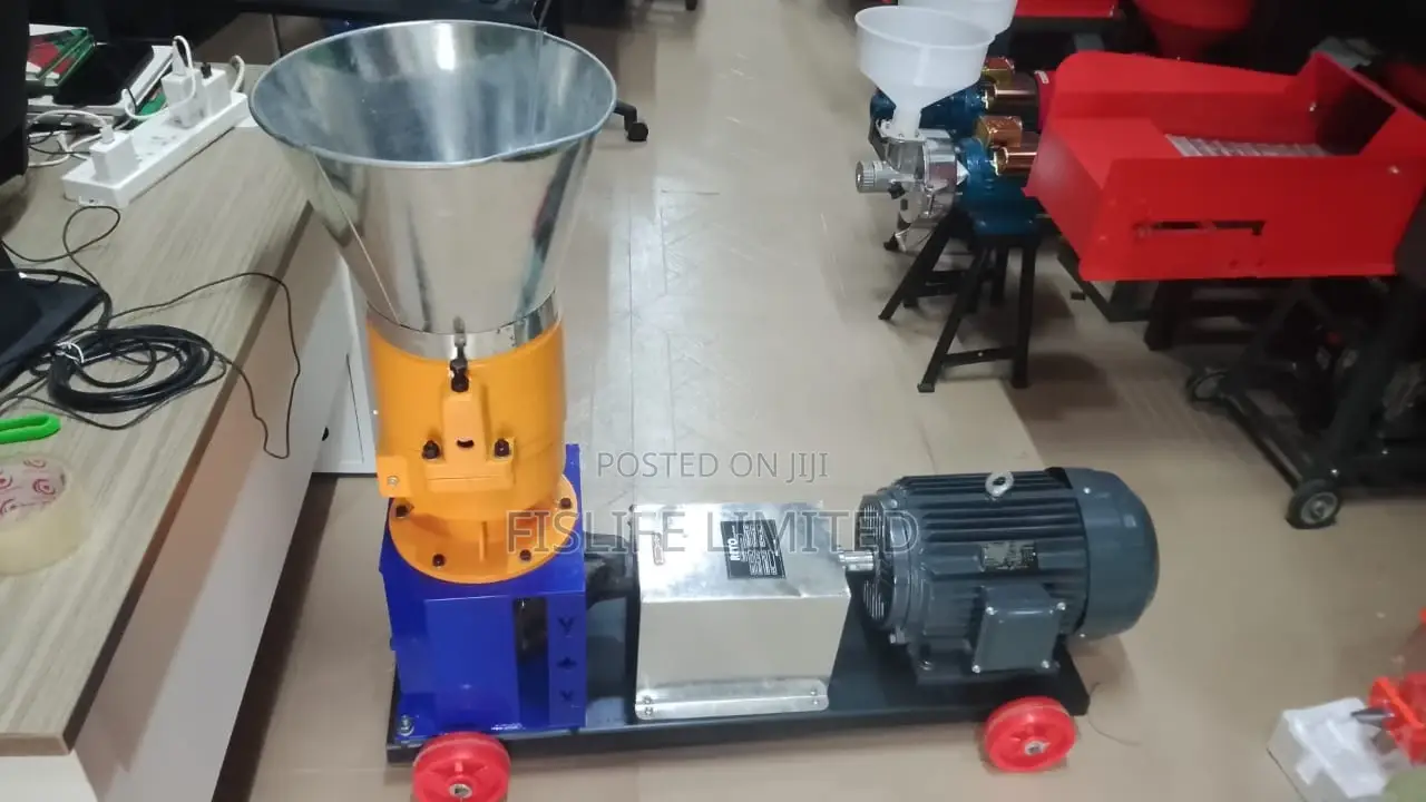 Feed Pelleting Machine 300kg With Electric Motor 7.5hp / 5.5kw
