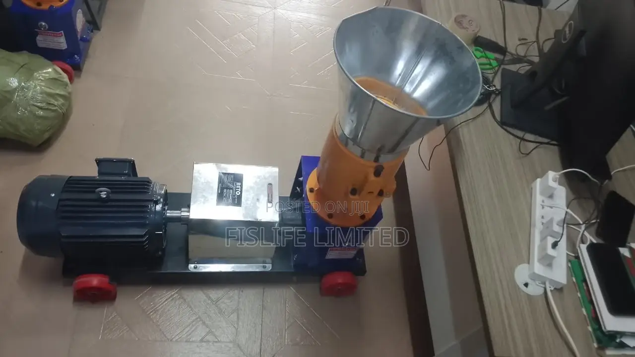 Feed Pelleting Machine 300kg With Electric Motor 7.5hp / 5.5kw