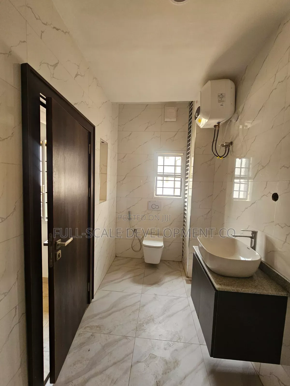 5bdrm Townhouse/Terrace in Katampe Extension for sale