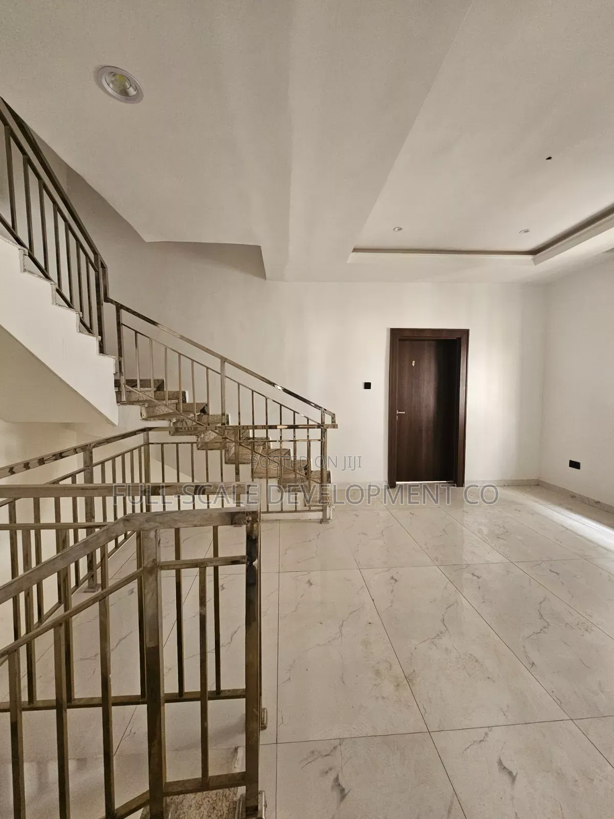 5bdrm Townhouse/Terrace in Katampe Extension for sale