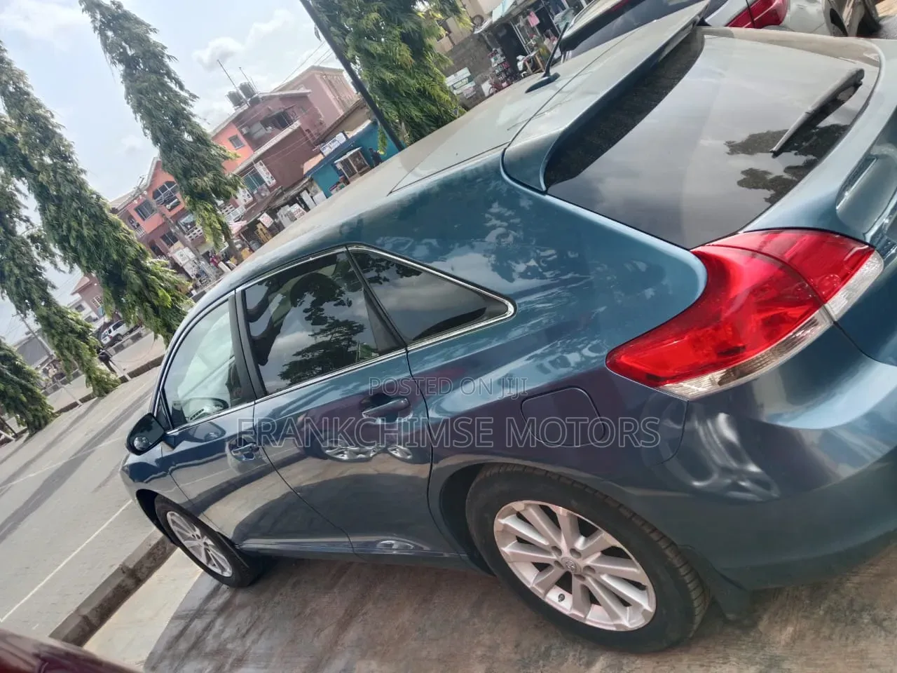 Toyota Venza XLE 2010 Blue
