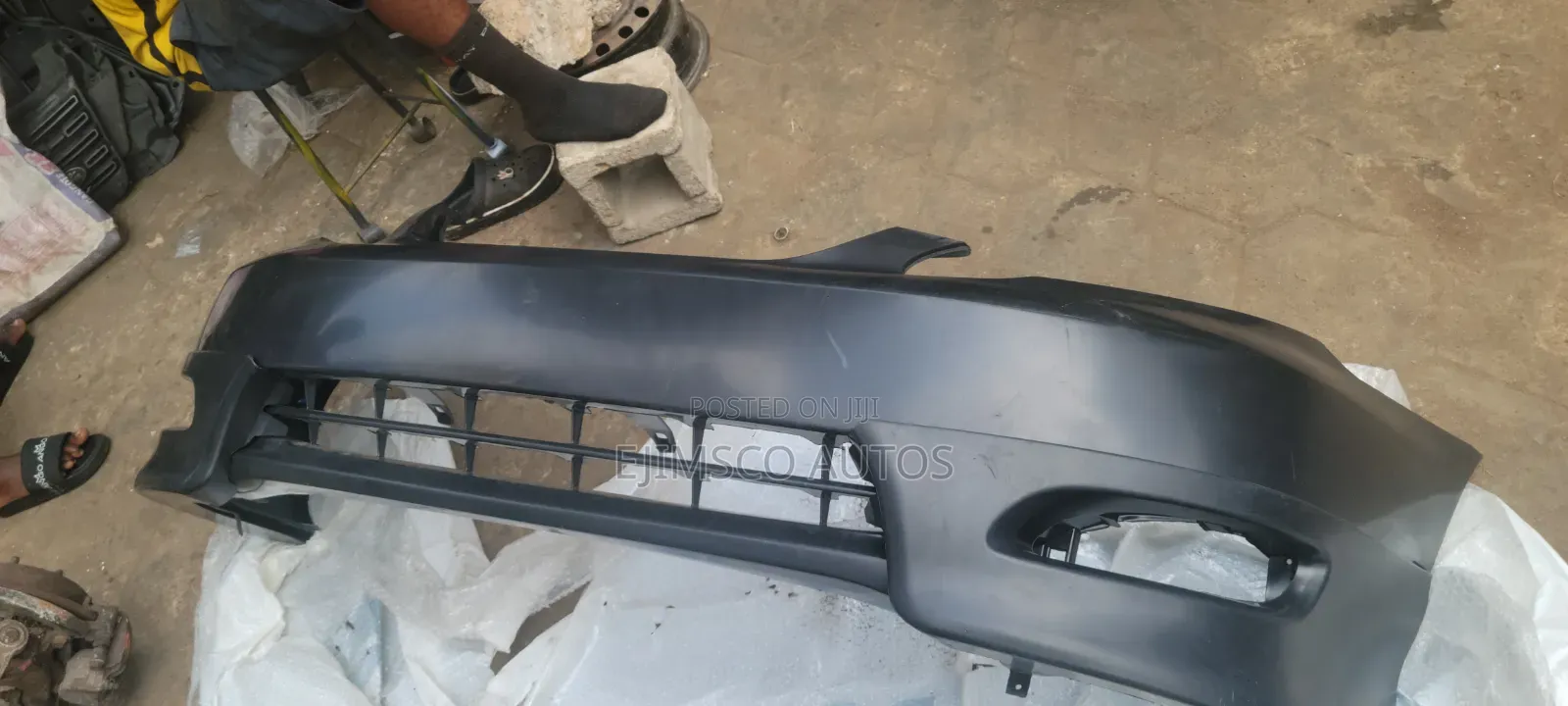 Complete Front Bumper Corolla 2005 - 2007 Se