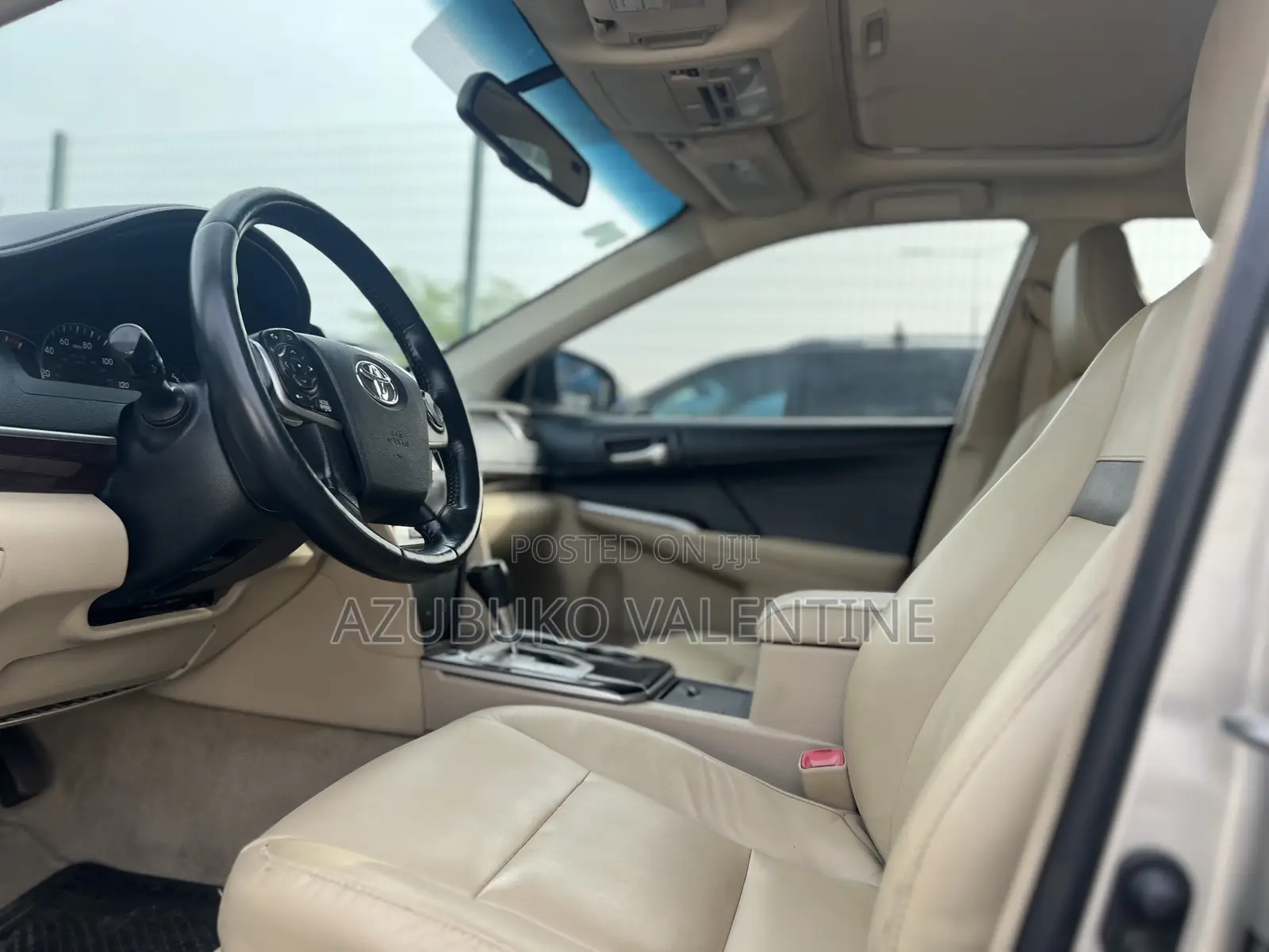Toyota Camry XLE 4dr Sedan (3.5L 6cyl 6A) 2014 Gold