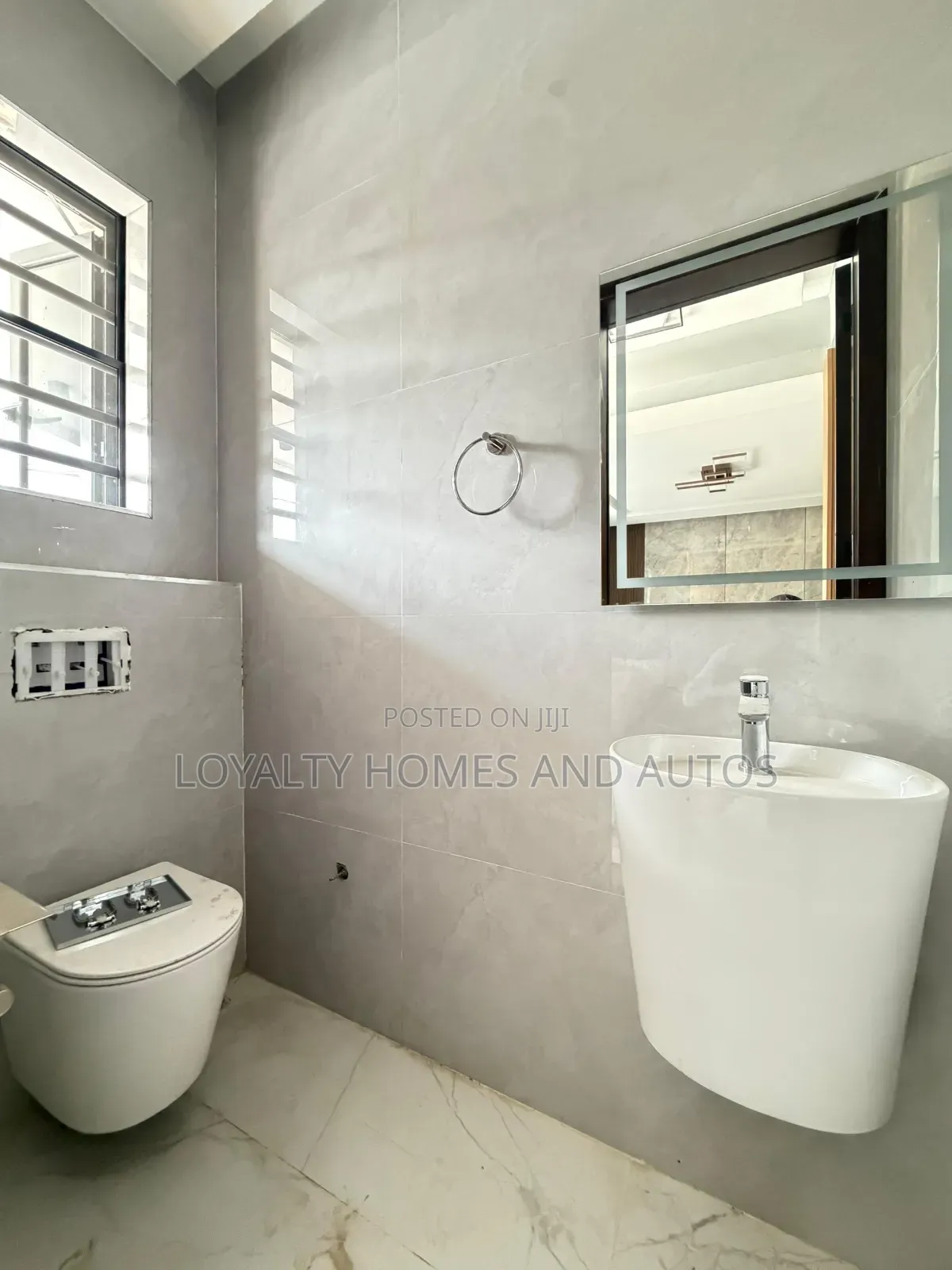 5bdrm House in Opebi for sale