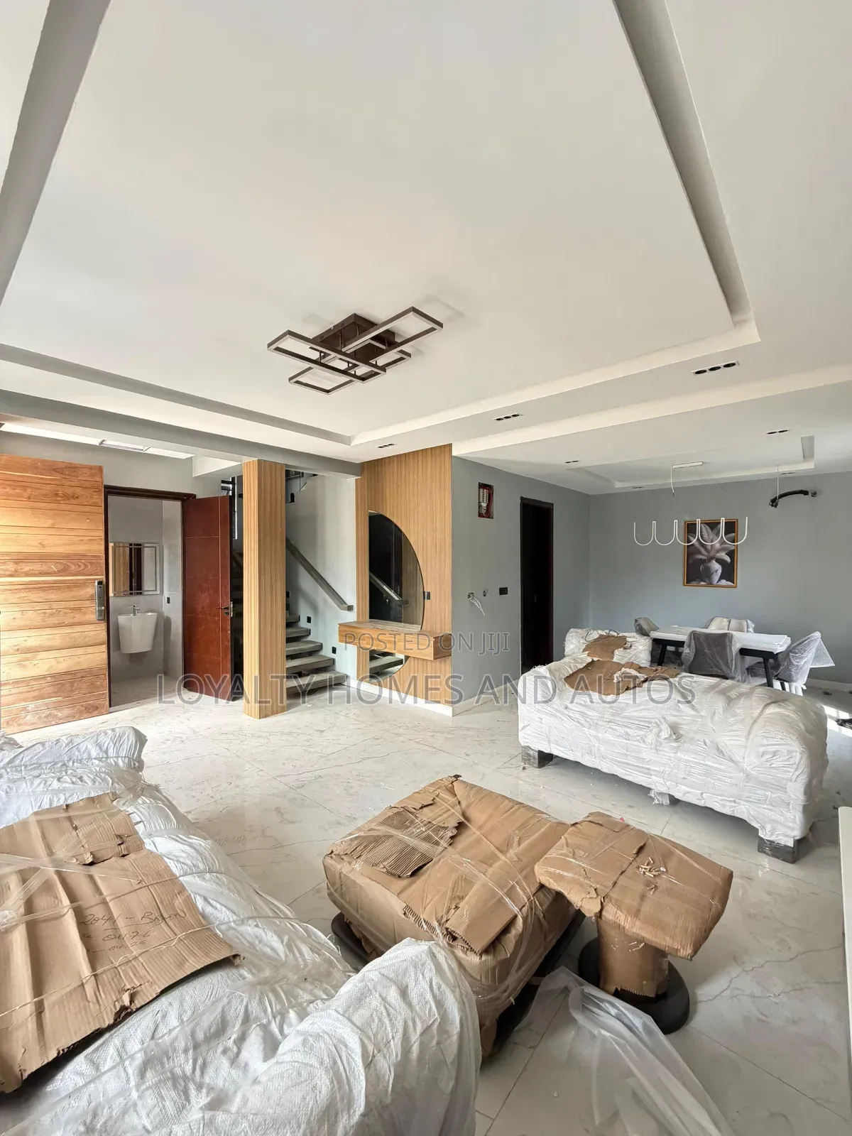 5bdrm House in Opebi for sale