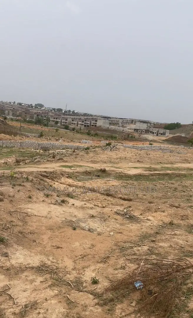 350sqm for 4bd Duplex With Attached Bq at Comrade Residence
