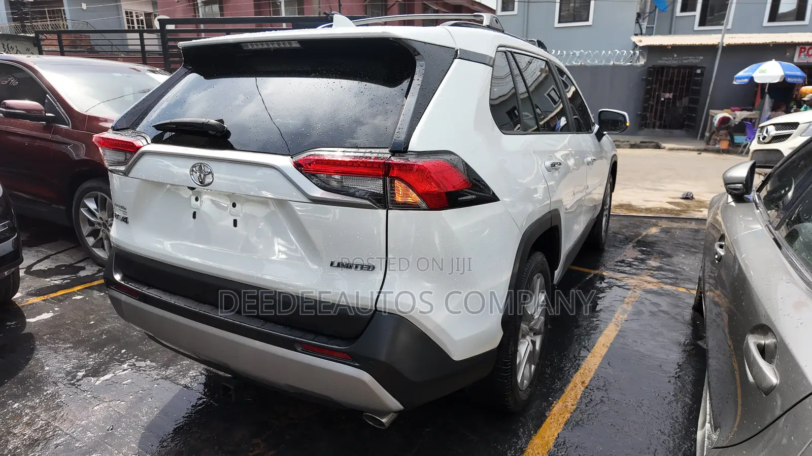 Toyota RAV4 Limited AWD 2023 White