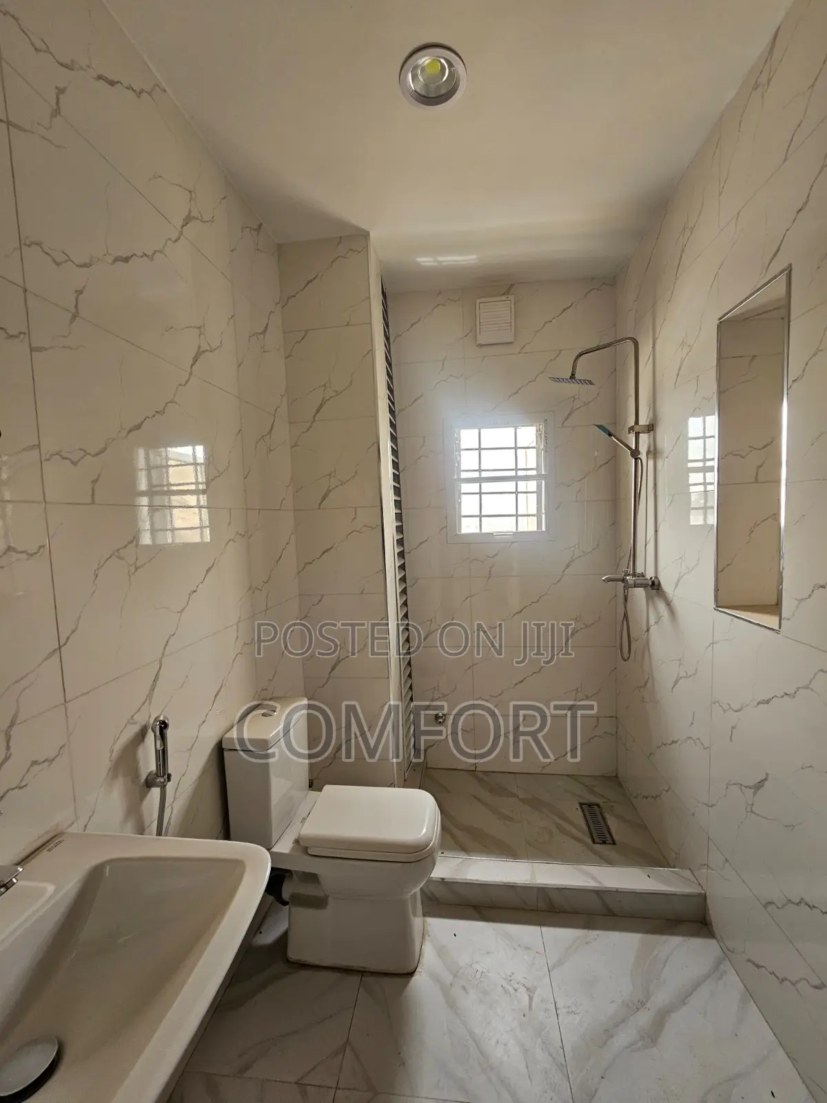 5bdrm Townhouse/Terrace in Katampe Extension for sale