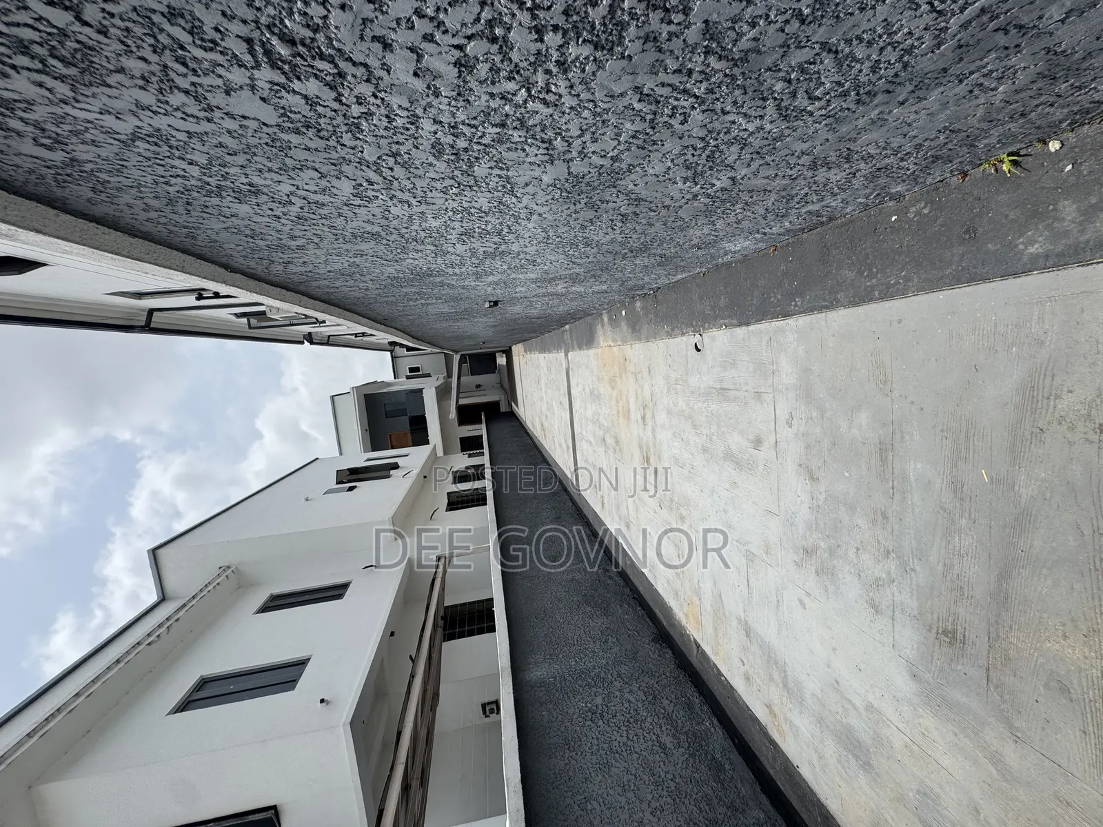 5bdrm Duplex in Harrys Drive Estate, VGC / Ajah for sale