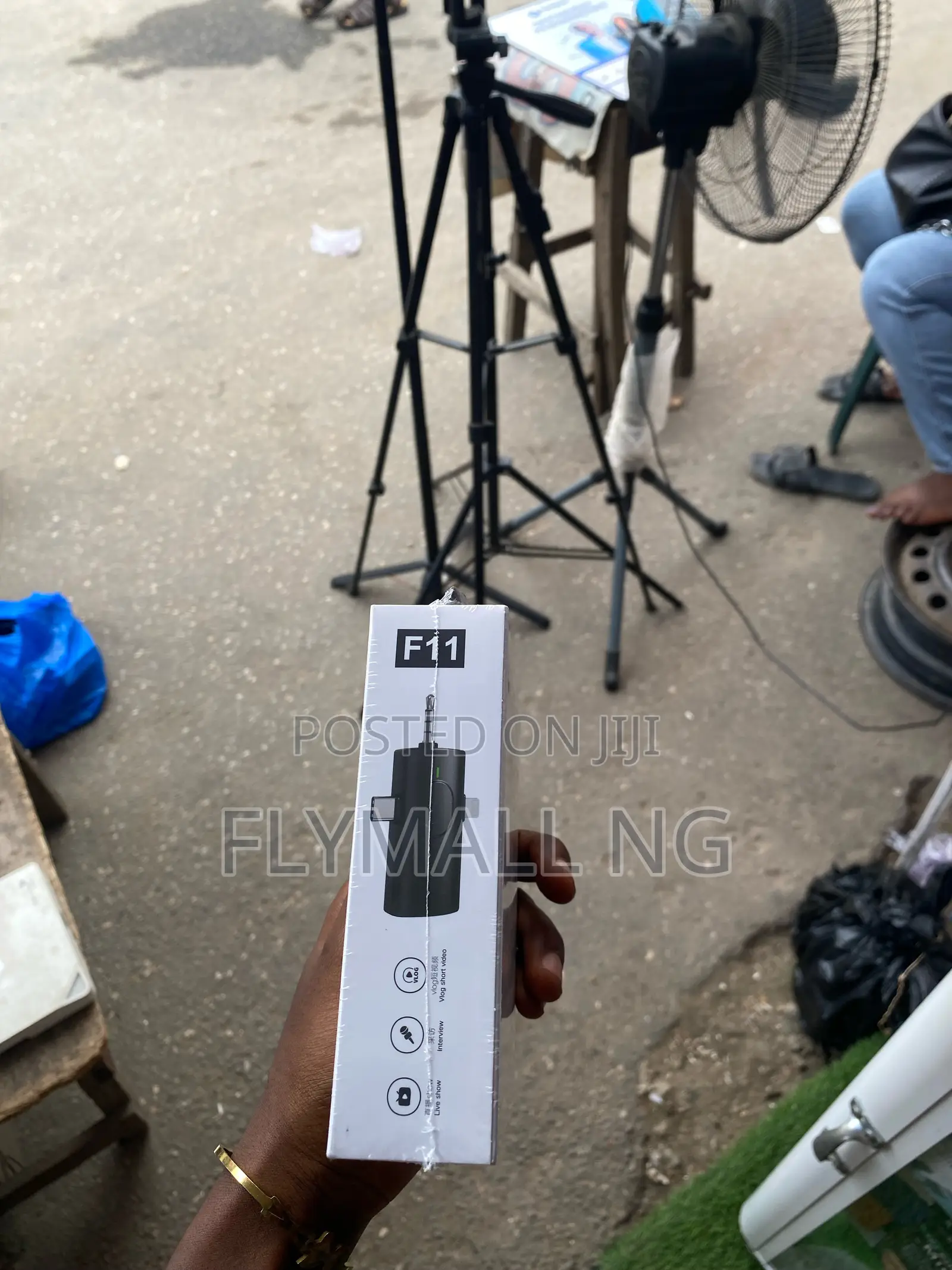 F11-2 Wireless Microphone