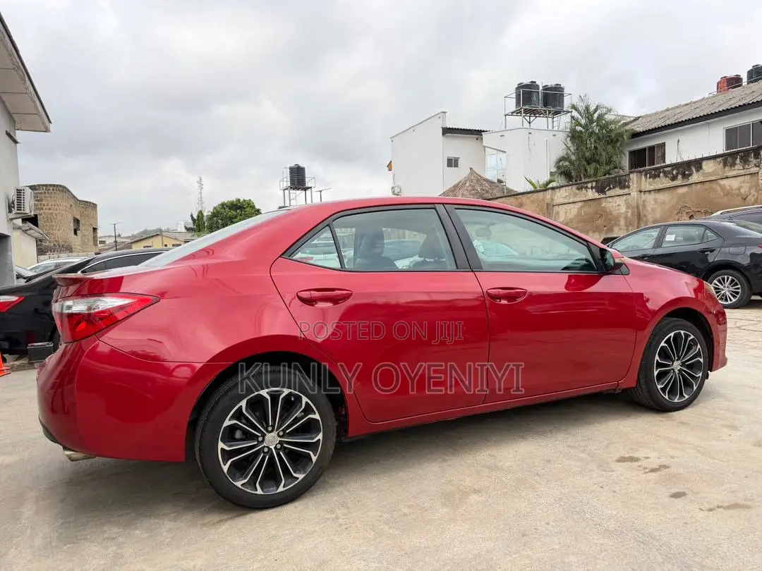 Toyota Corolla S Premium 4dr Sedan (1.8L 4cyl CVT) 2014 Red