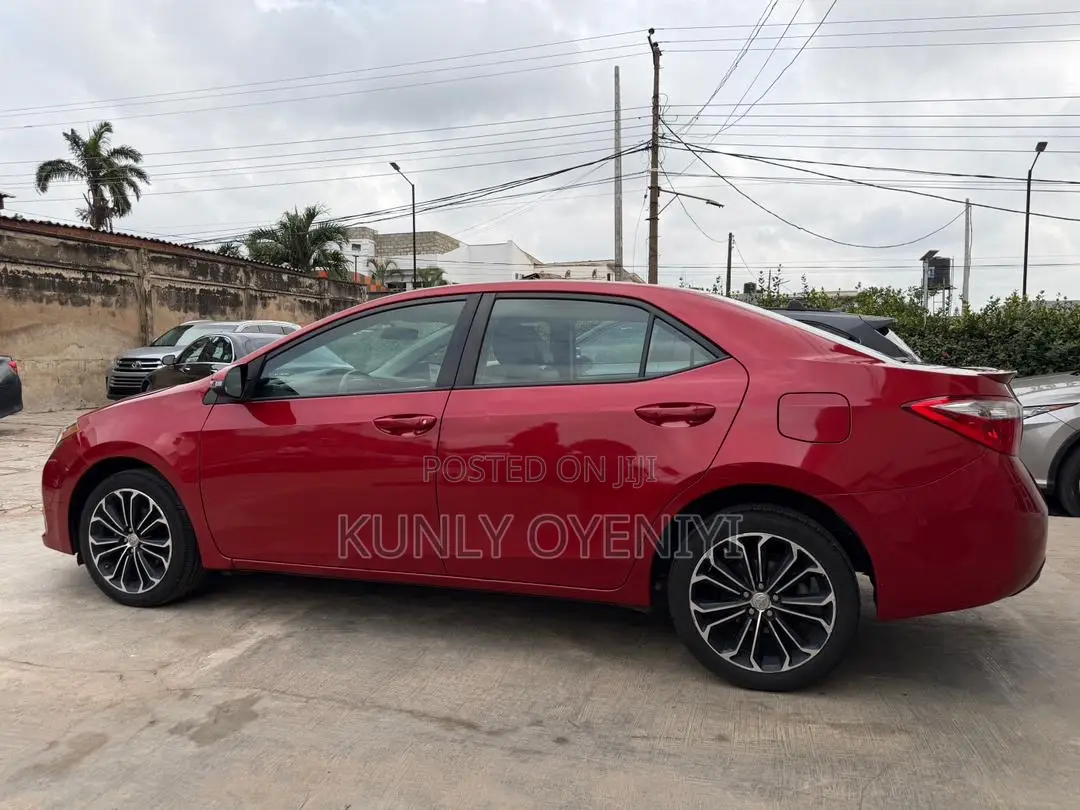 Toyota Corolla S Premium 4dr Sedan (1.8L 4cyl CVT) 2014 Red