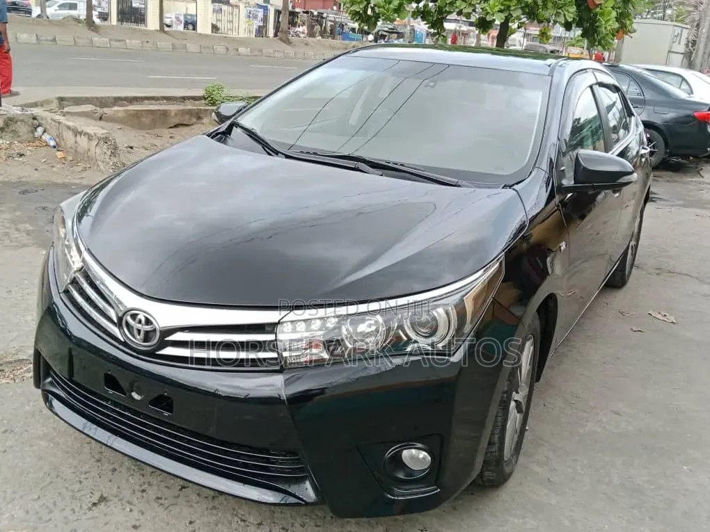 Toyota Corolla 2015 Black