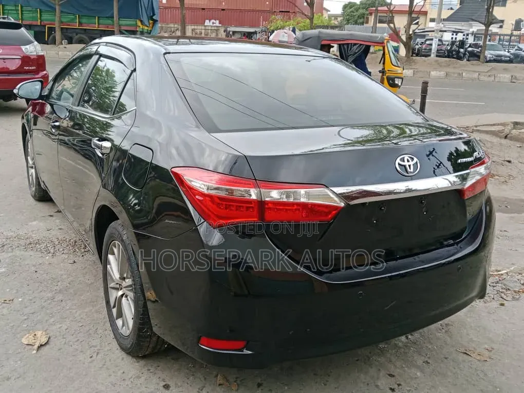 Toyota Corolla 2015 Black