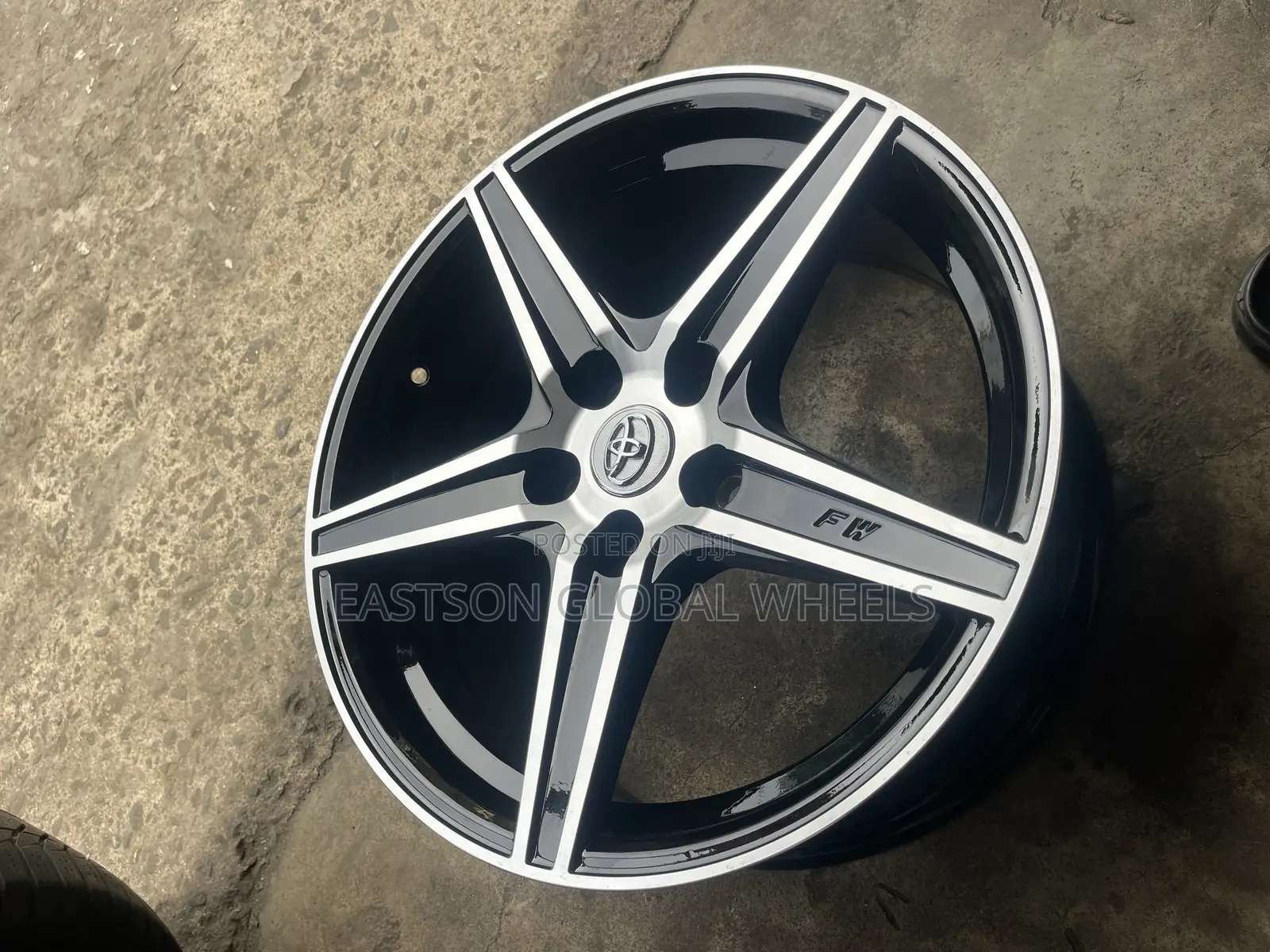 17” Inch Alloy Rim Brand New Going for Toyota, Lexus M/Benz