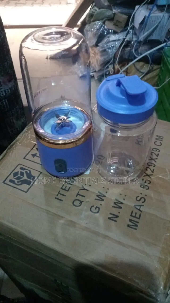 Rechargeable Small Portable Juicer - Multifunction Fruit Juicer 2 Cups