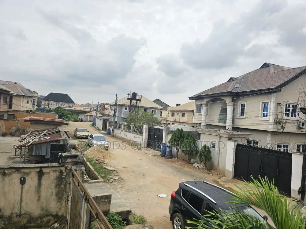 9bdrm Block of Flats in Riverbank Estate,, Iseri for sale