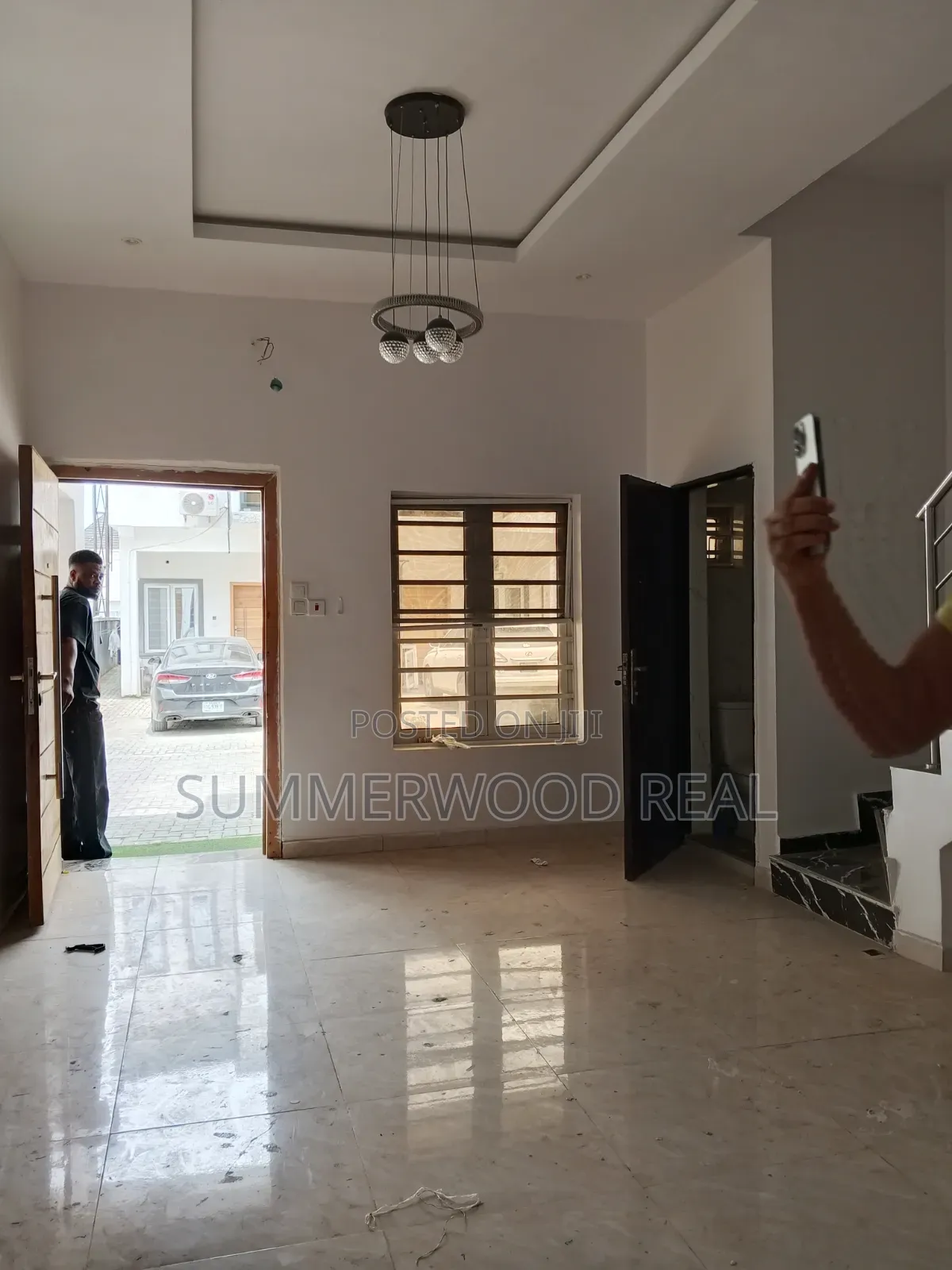 3bdrm Duplex in Ikota for sale
