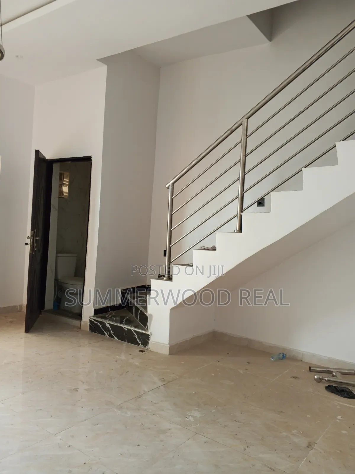 3bdrm Duplex in Ikota for sale