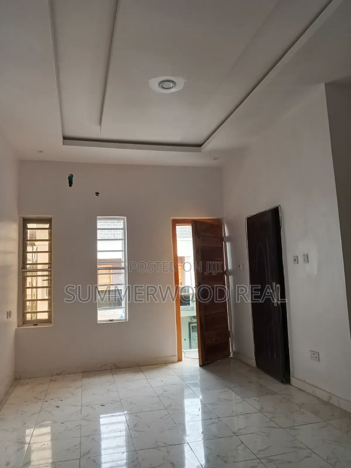 3bdrm Duplex in Ikota for sale
