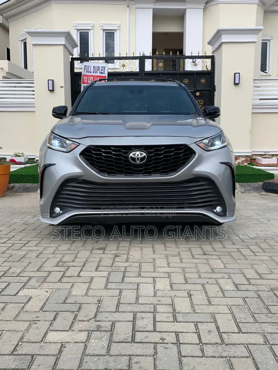 Toyota Highlander 2023 Silver