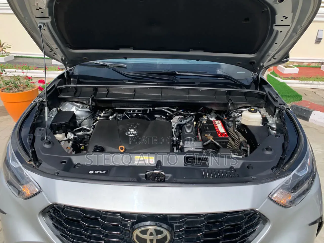 Toyota Highlander 2023 Silver
