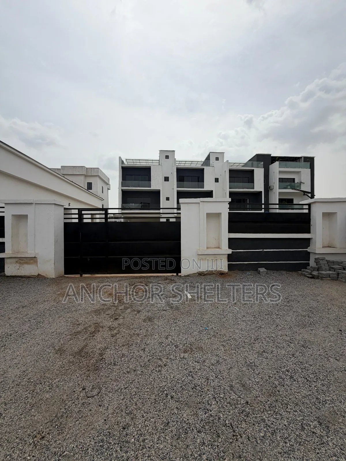 4bdrm Duplex in Mabuchi, Mabushi for sale
